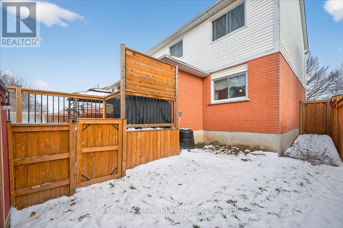 71 Royaledge Way, Hamilton, Ontario  L8B 0H4 - Photo 41 - X12598508