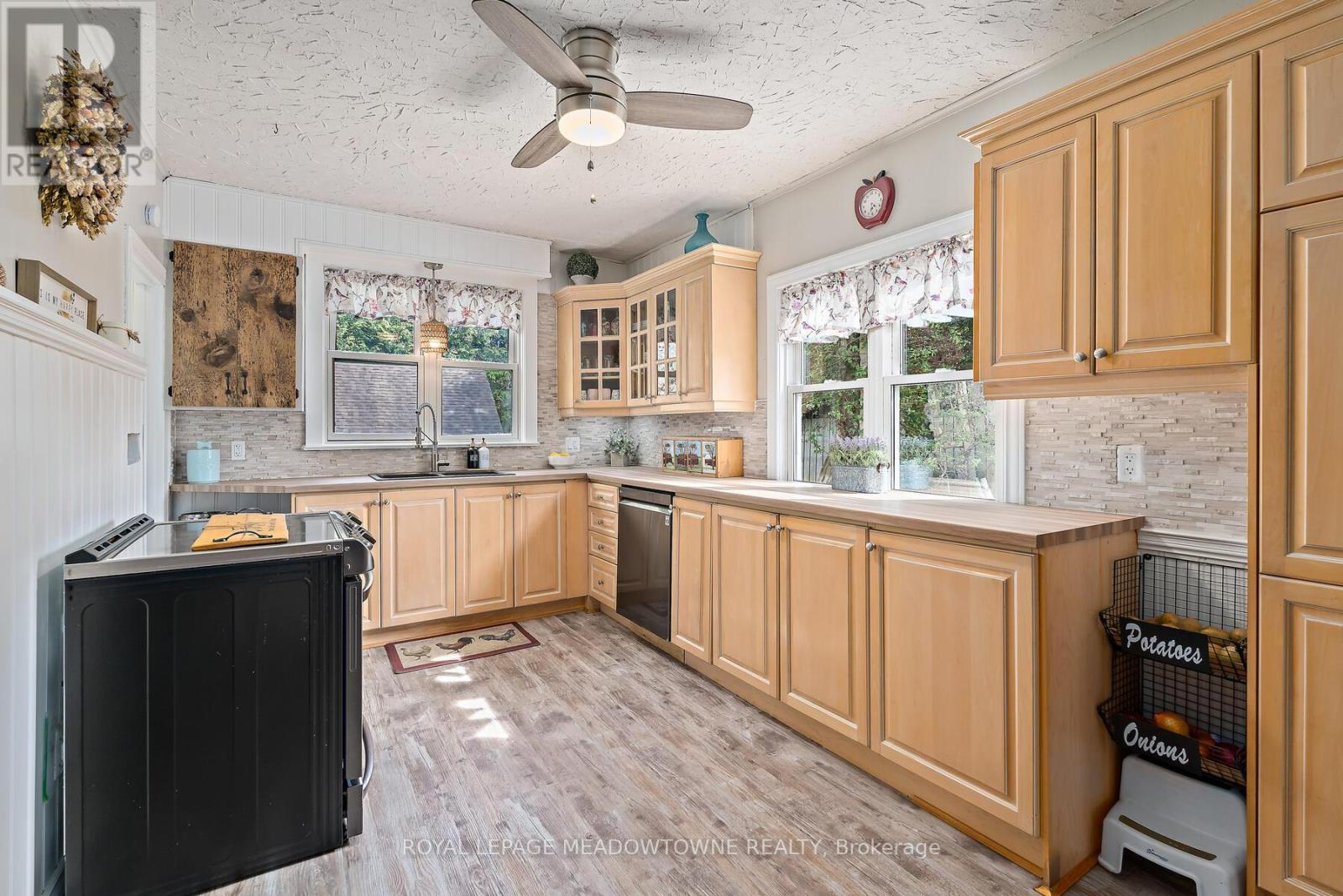 9201 Sideroad 24, Erin, Ontario  N0B 1Z0 - Photo 18 - X12598556