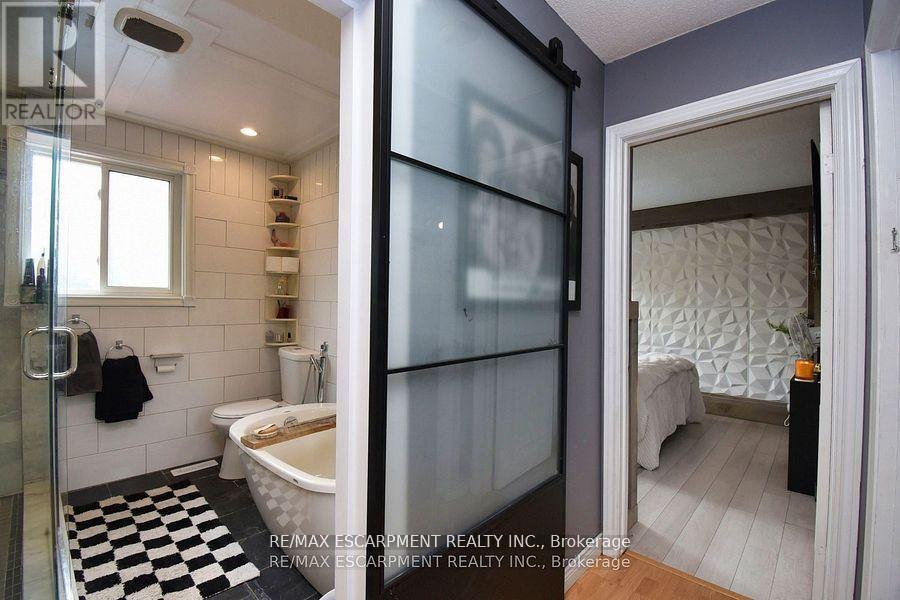 448 Acadia Drive, Hamilton, Ontario  L8W 3A4 - Photo 16 - X12598564