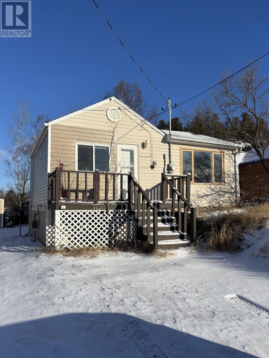 112 Mercury Ave. E, Atikokan, Ontario