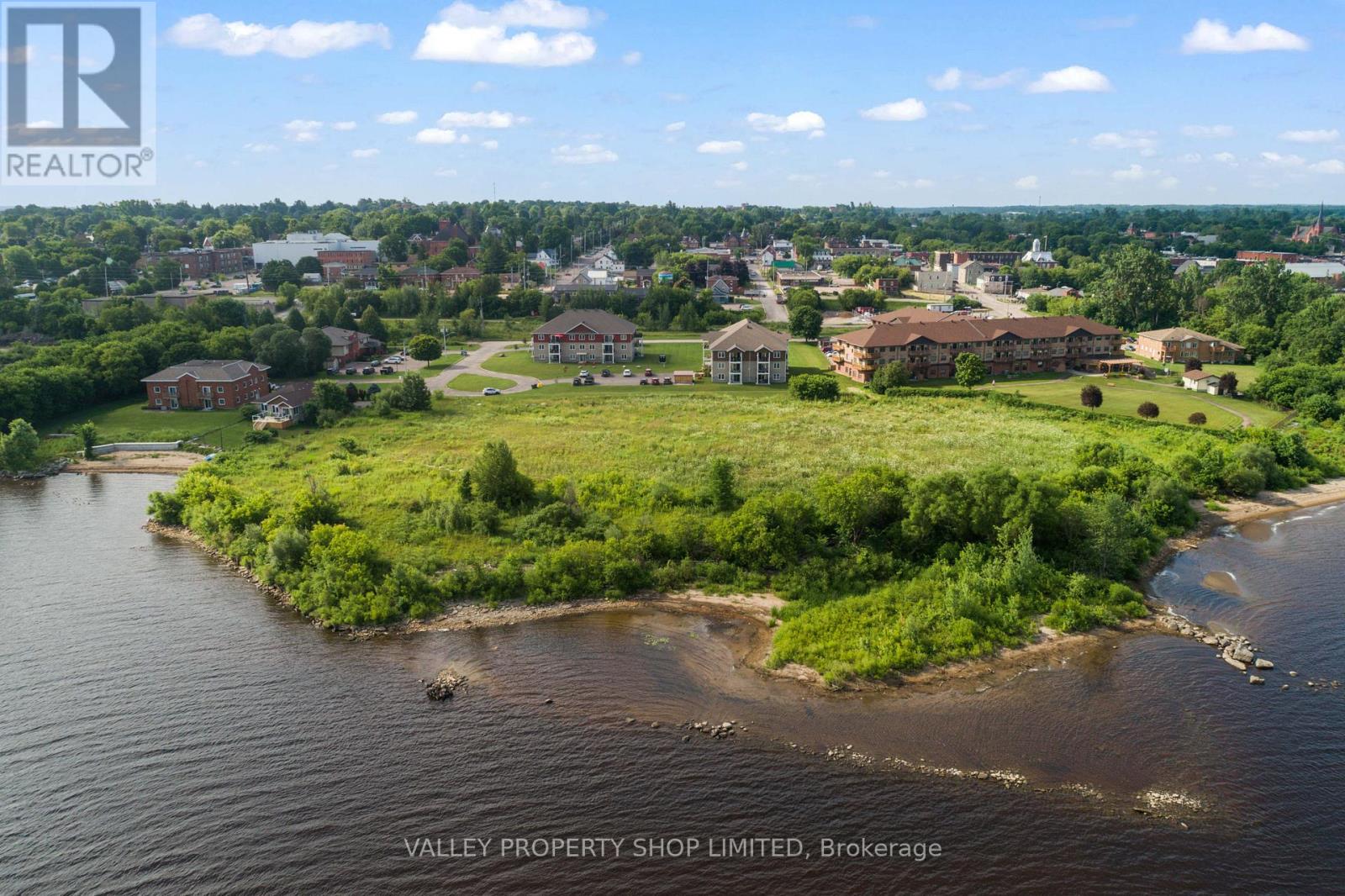 00 Maple Avenue N, Pembroke, Ontario  K8A 1M1 - Photo 2 - X12598630