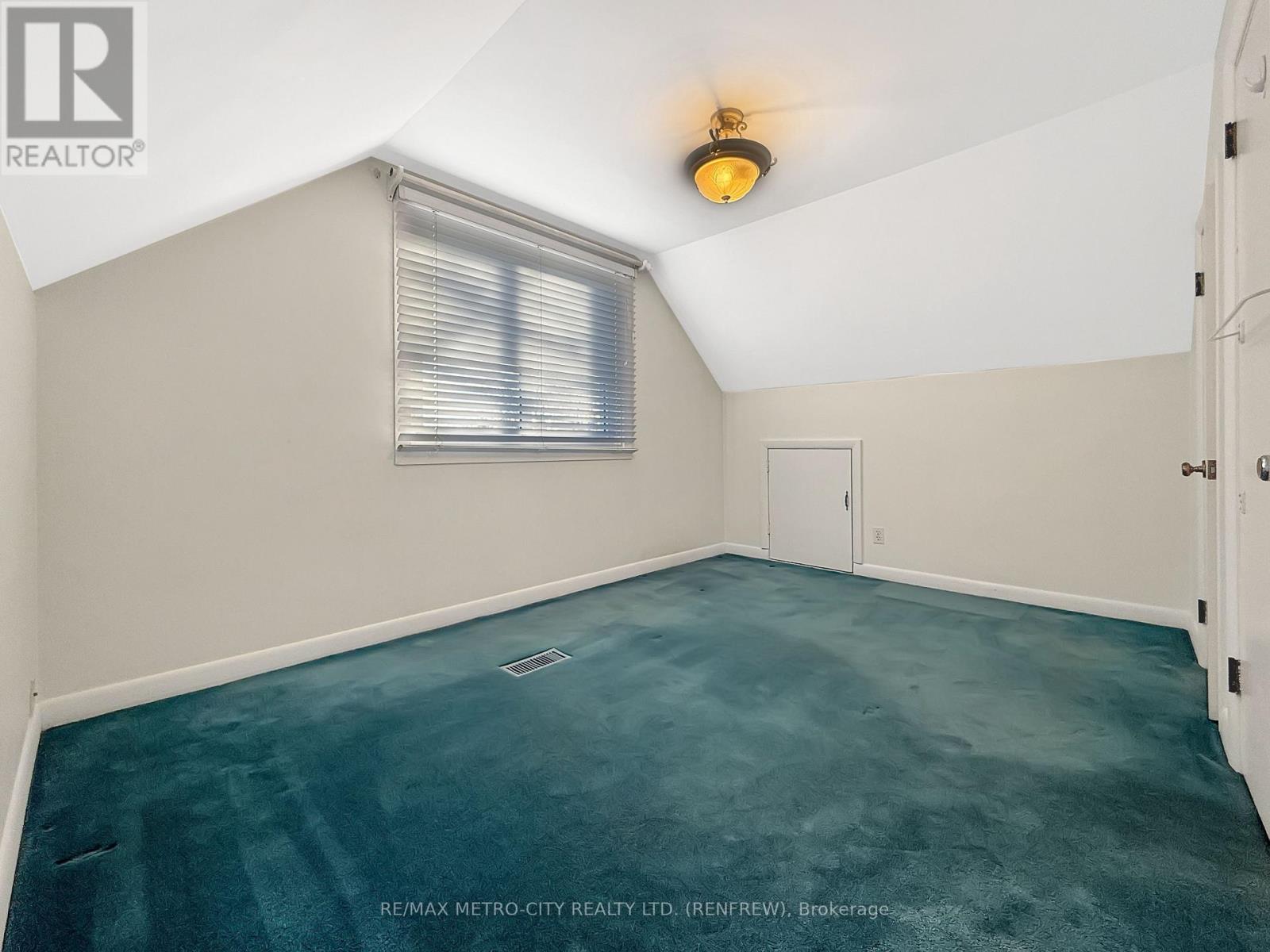 64 Mclean Street, Renfrew, Ontario  K7V 1A5 - Photo 10 - X12598750