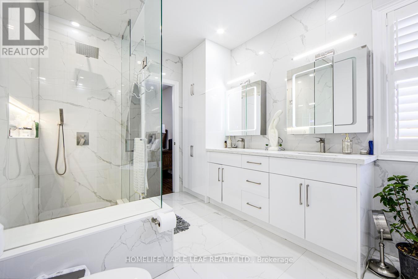 42 Foothills Crescent, Brampton, Ontario  L6P 4G9 - Photo 24 - W12595350