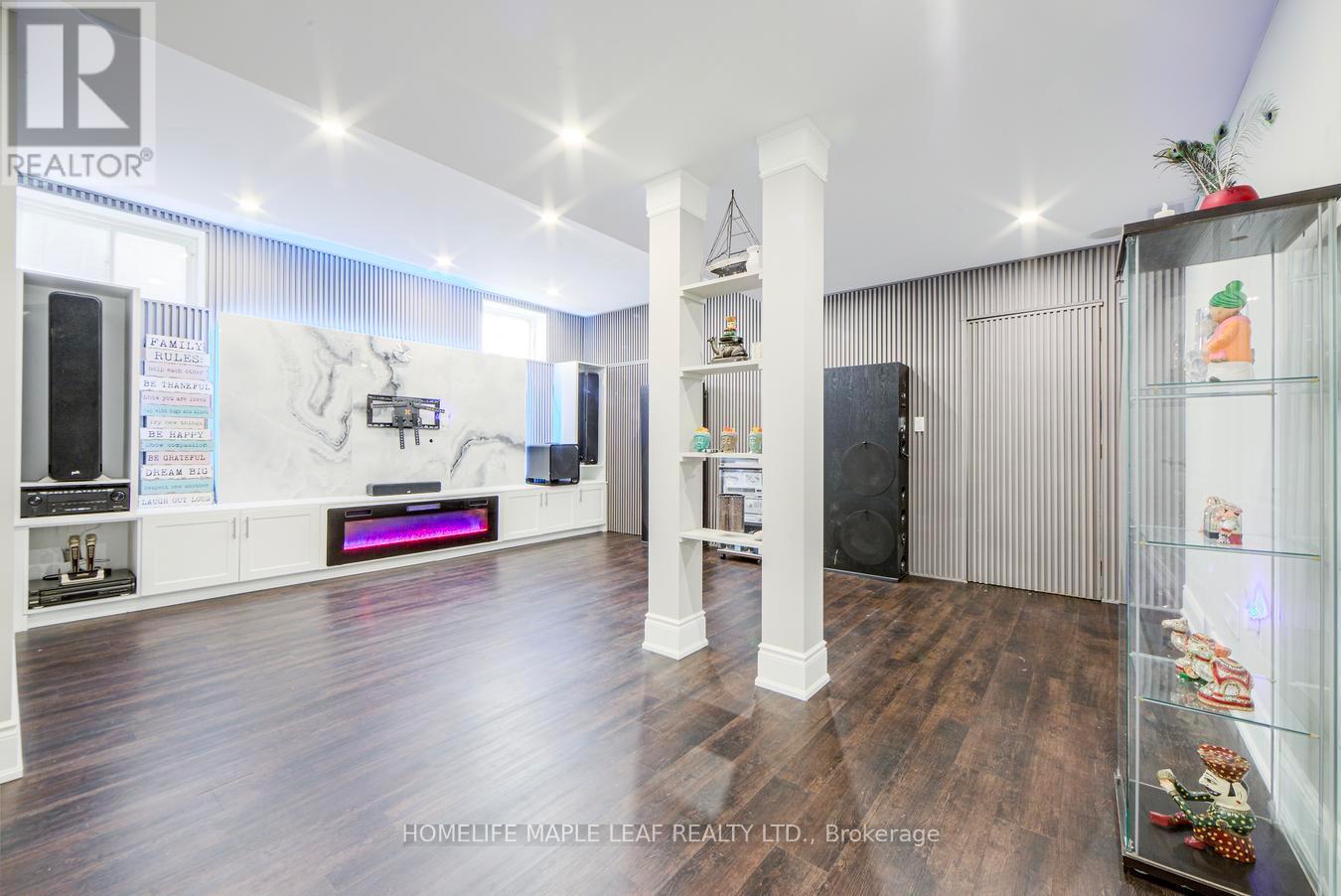 42 Foothills Crescent, Brampton, Ontario  L6P 4G9 - Photo 37 - W12595350