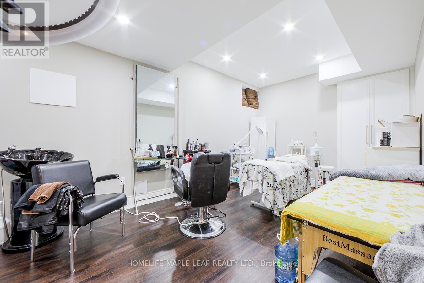 42 Foothills Crescent, Brampton, Ontario  L6P 4G9 - Photo 43 - W12595350