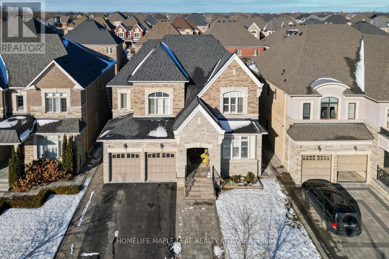 42 Foothills Crescent, Brampton, Ontario  L6P 4G9 - Photo 49 - W12595350