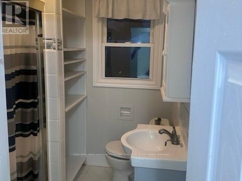 Main - 24 Manor Road, St. Catharines (Vine/linwell), Ontario  L2N 3B5 - Photo 8 - X12580156