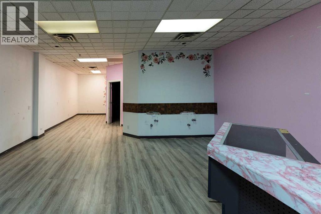 3, 4929 50 Street, Red Deer, Alberta  T4N 1X9 - Photo 6 - A2271333