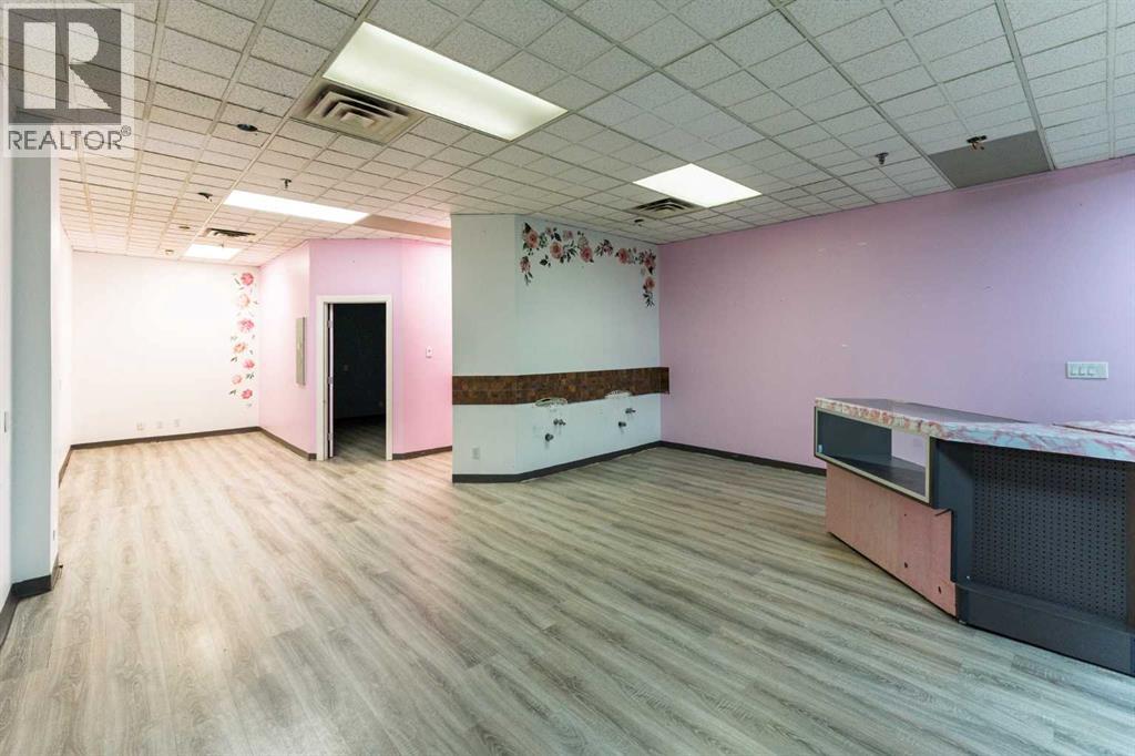 3, 4929 50 Street, Red Deer, Alberta  T4N 1X9 - Photo 7 - A2271333