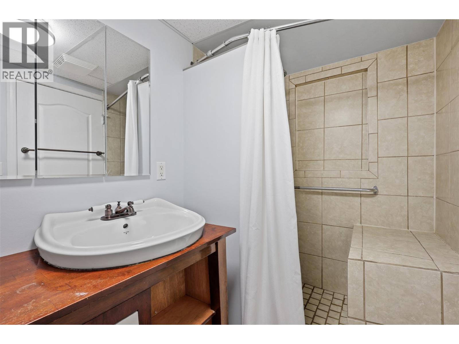 2667 Young Place, Kamloops, British Columbia  V2B 8A4 - Photo 27 - 10370409