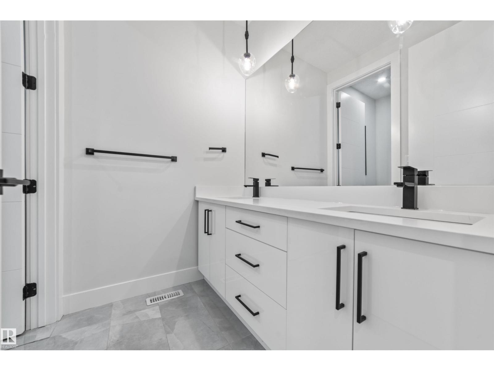 10537 136 St Nw, Edmonton, Alberta  T5N 2G1 - Photo 37 - E4467337