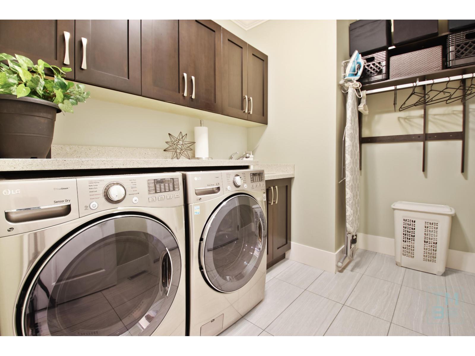 266 W 174a Street, Surrey, British Columbia  V3Z 6R9 - Photo 18 - R3071557