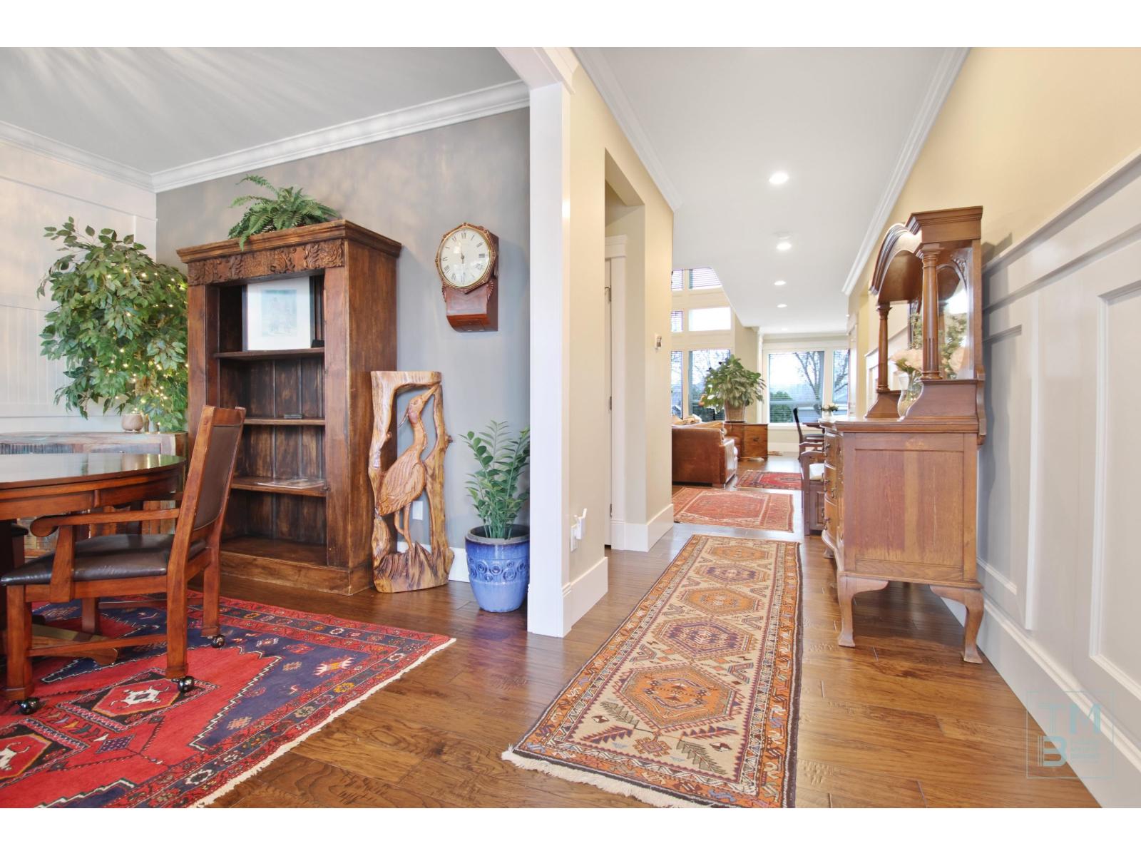 266 W 174a Street, Surrey, British Columbia  V3Z 6R9 - Photo 3 - R3071557