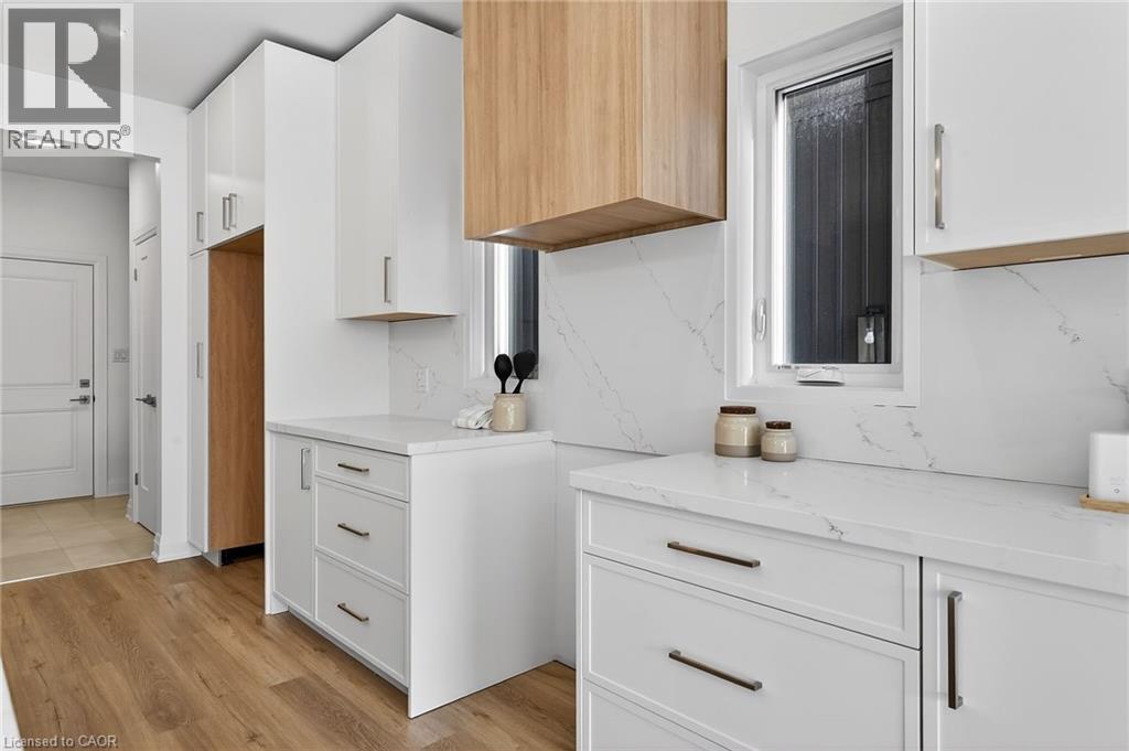 8868 Angie Drive, Niagara Falls, Ontario  L2H 3W8 - Photo 10 - 40792076