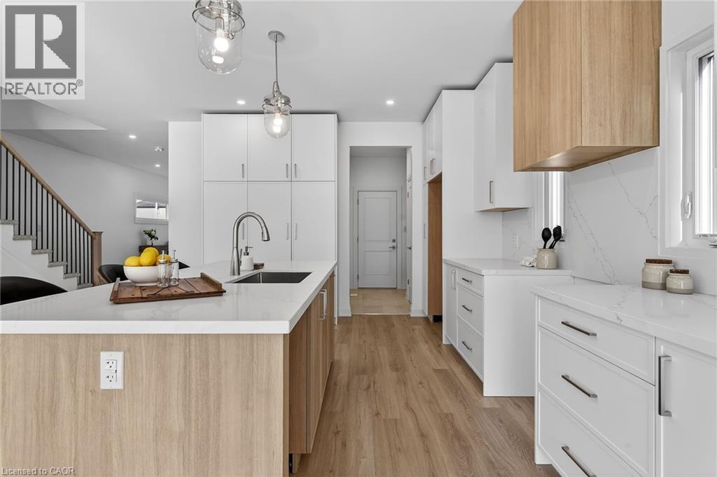 8868 Angie Drive, Niagara Falls, Ontario  L2H 3W8 - Photo 11 - 40792076