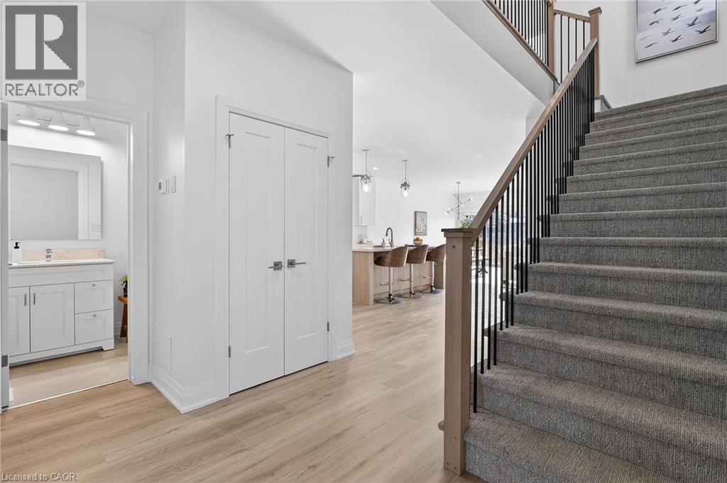 8868 Angie Drive, Niagara Falls, Ontario  L2H 3W8 - Photo 5 - 40792076