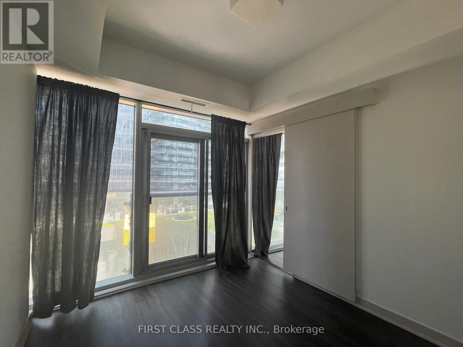 510 - 12 York Street, Toronto, Ontario  M5J 0A9 - Photo 11 - C12598672