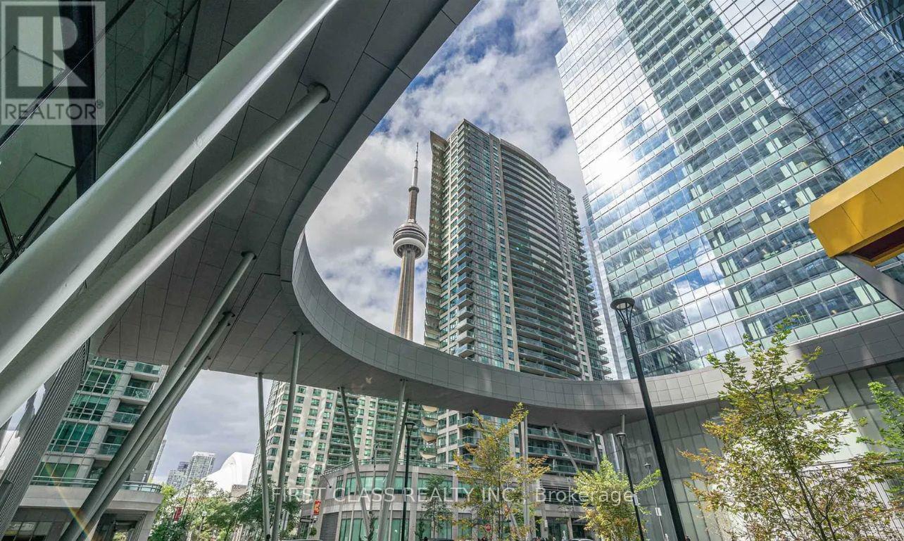 510 - 12 York Street, Toronto, Ontario  M5J 0A9 - Photo 3 - C12598672