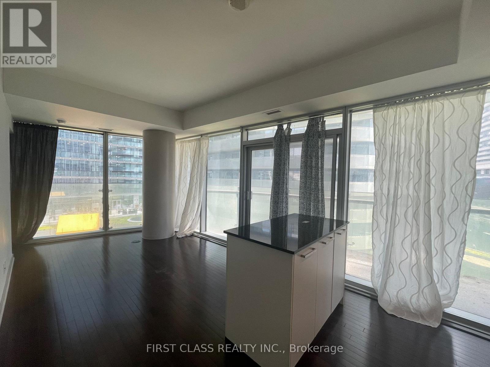 510 - 12 York Street, Toronto, Ontario  M5J 0A9 - Photo 4 - C12598672