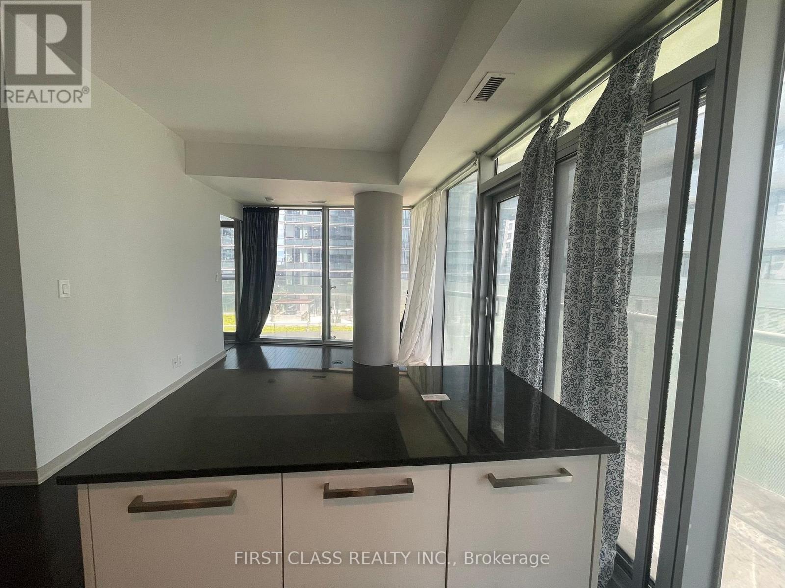 510 - 12 York Street, Toronto, Ontario  M5J 0A9 - Photo 7 - C12598672