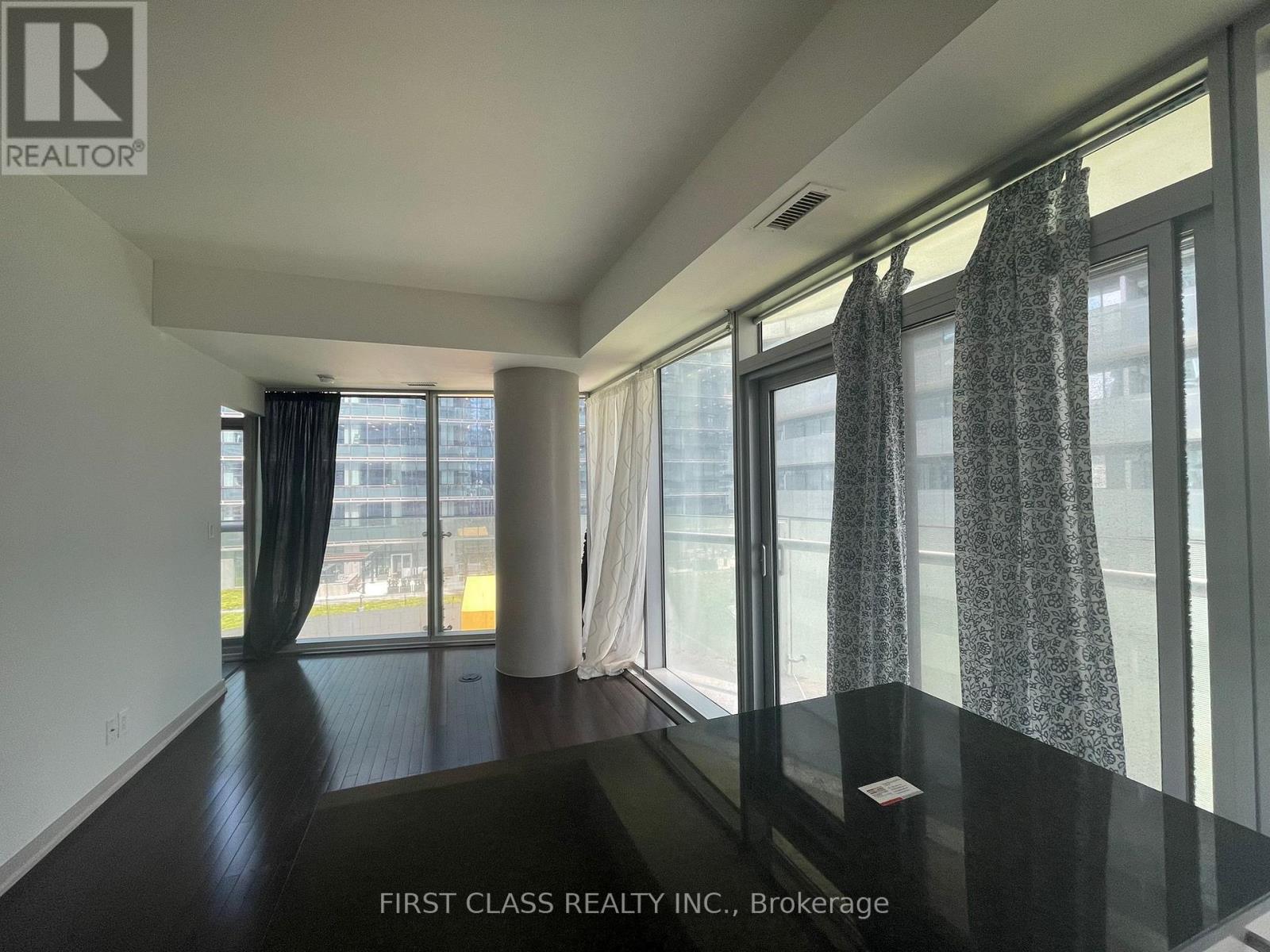 510 - 12 York Street, Toronto, Ontario  M5J 0A9 - Photo 8 - C12598672