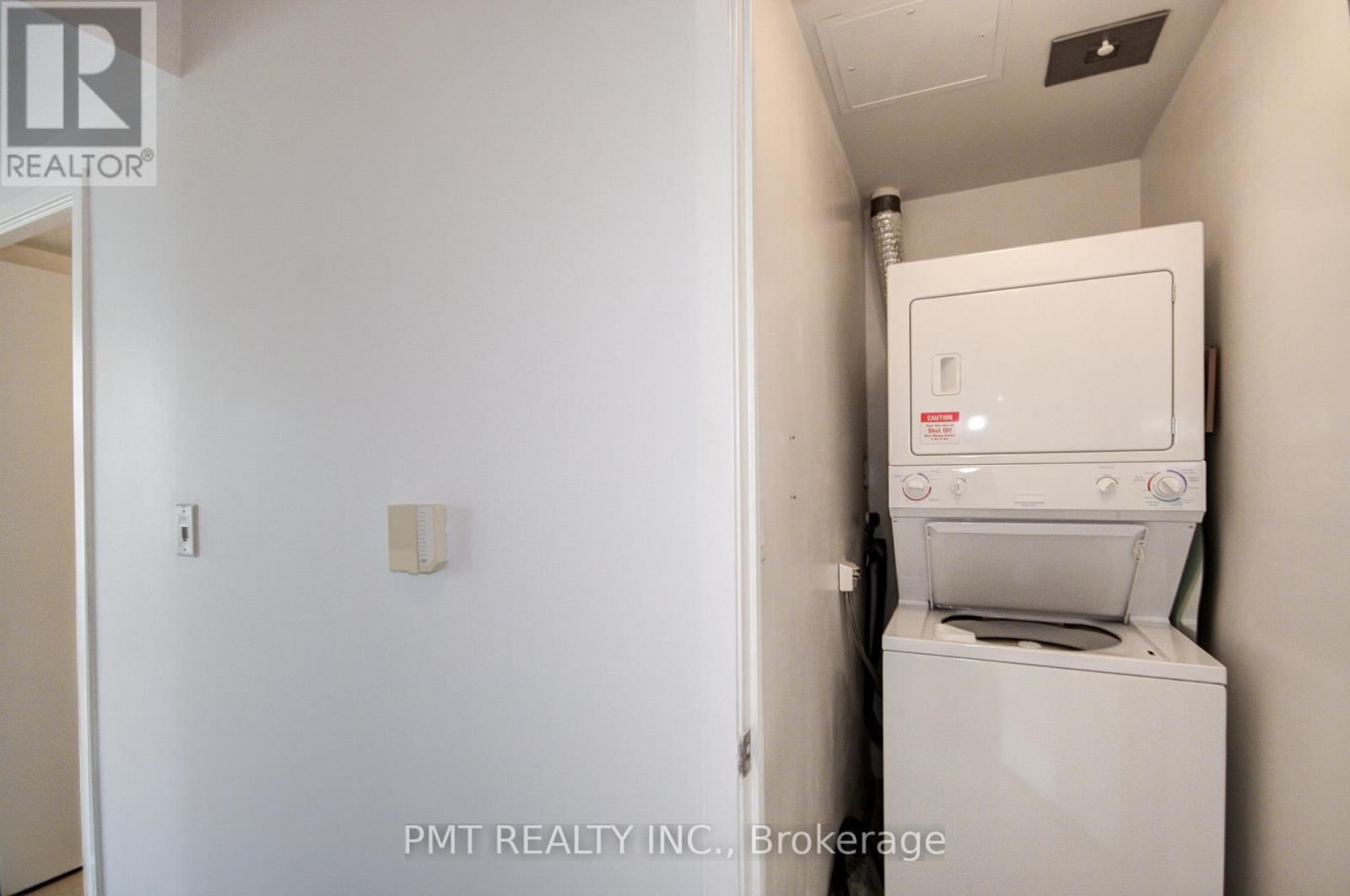 916 - 15 Brunel Court, Toronto, Ontario  M5V 3Y6 - Photo 14 - C12598756