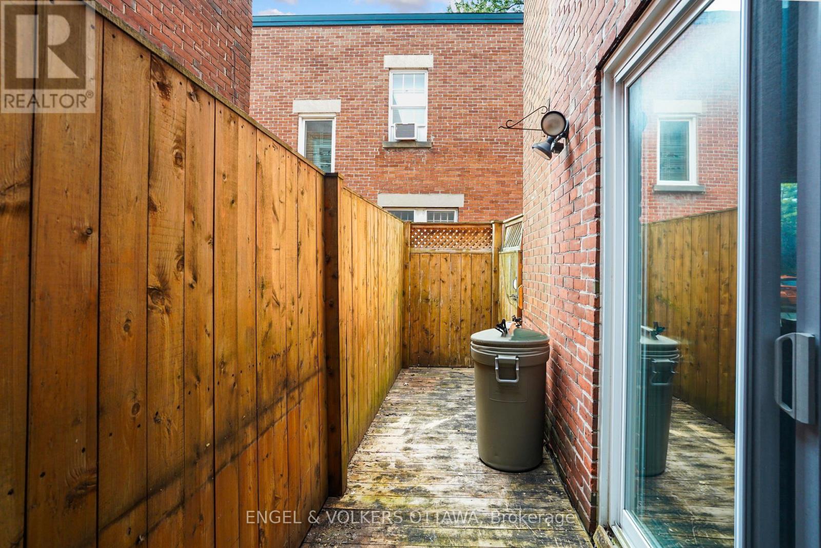 293 Somerset Street E, Ottawa, Ontario  K1N 6V9 - Photo 24 - X12598142