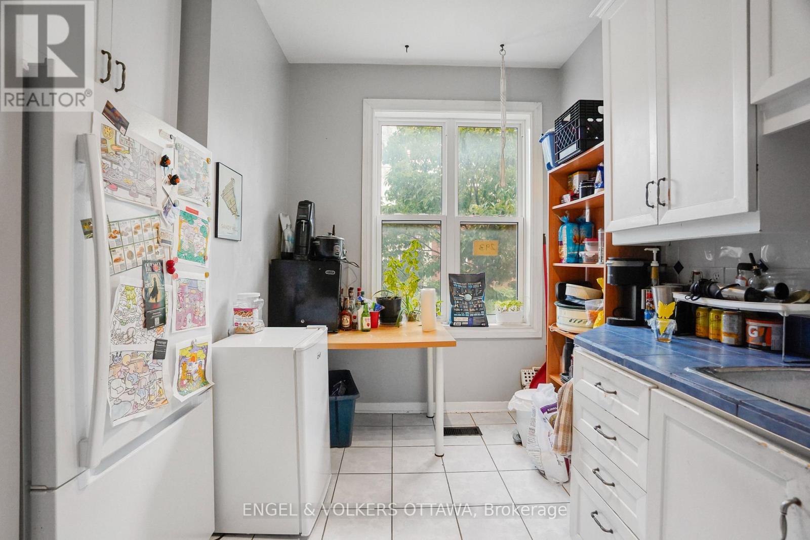 293 Somerset Street E, Ottawa, Ontario  K1N 6V9 - Photo 5 - X12598142