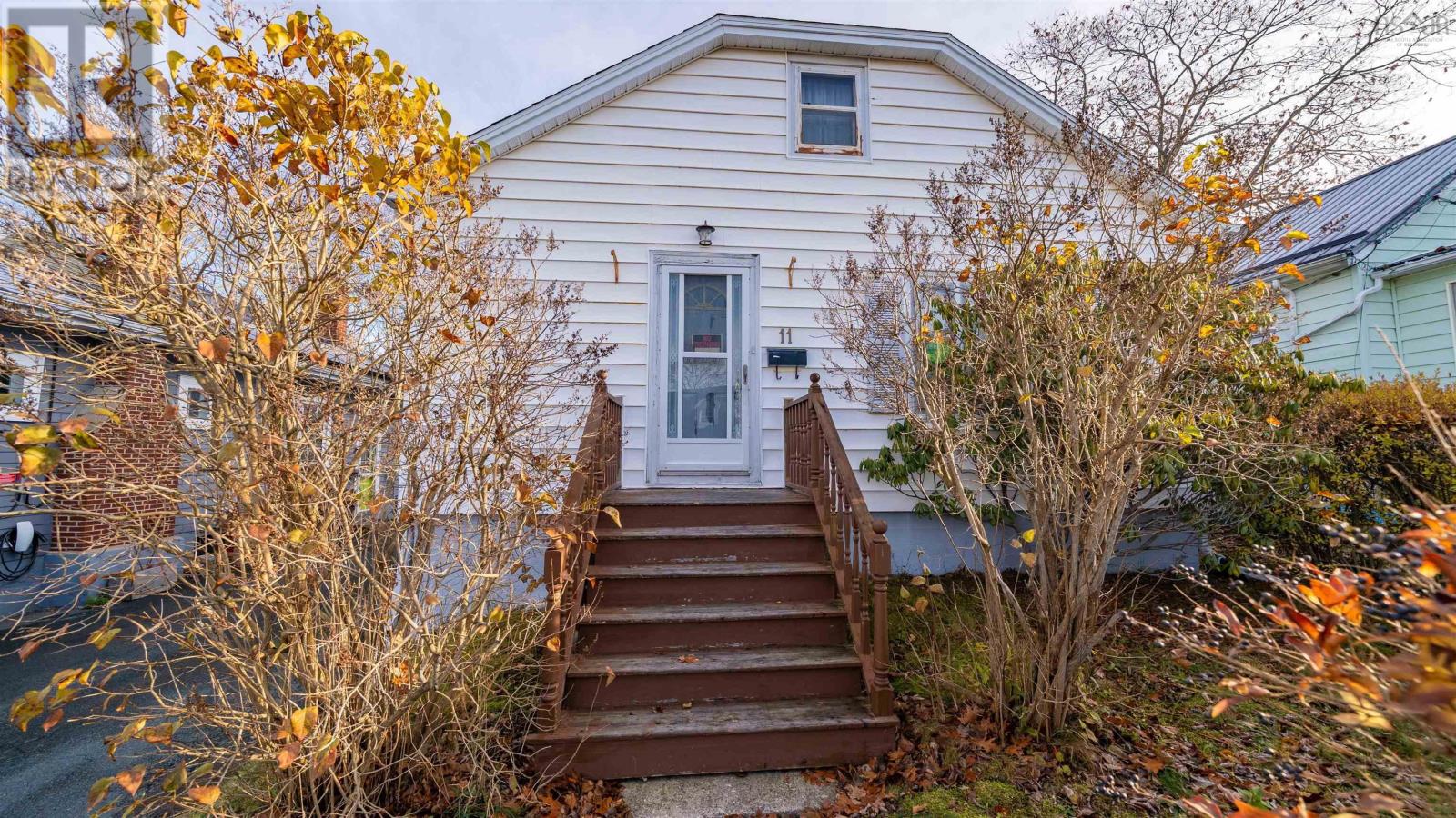 11 Harbour Drive, Dartmouth, Nova Scotia  B2Y 3N8 - Photo 3 - 202528684