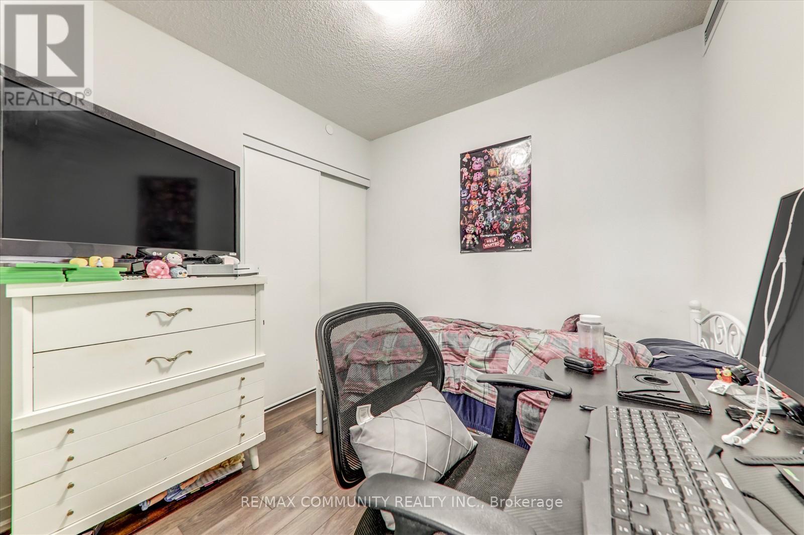 2010 - 20 Meadowglen Place, Toronto, Ontario  M1G 0A9 - Photo 19 - E12598618