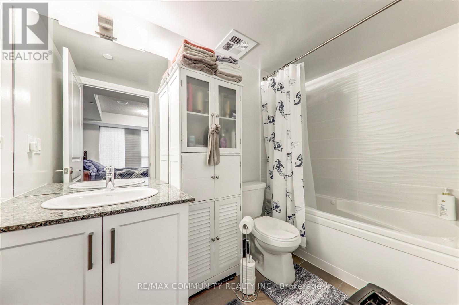 2010 - 20 Meadowglen Place, Toronto, Ontario  M1G 0A9 - Photo 23 - E12598618