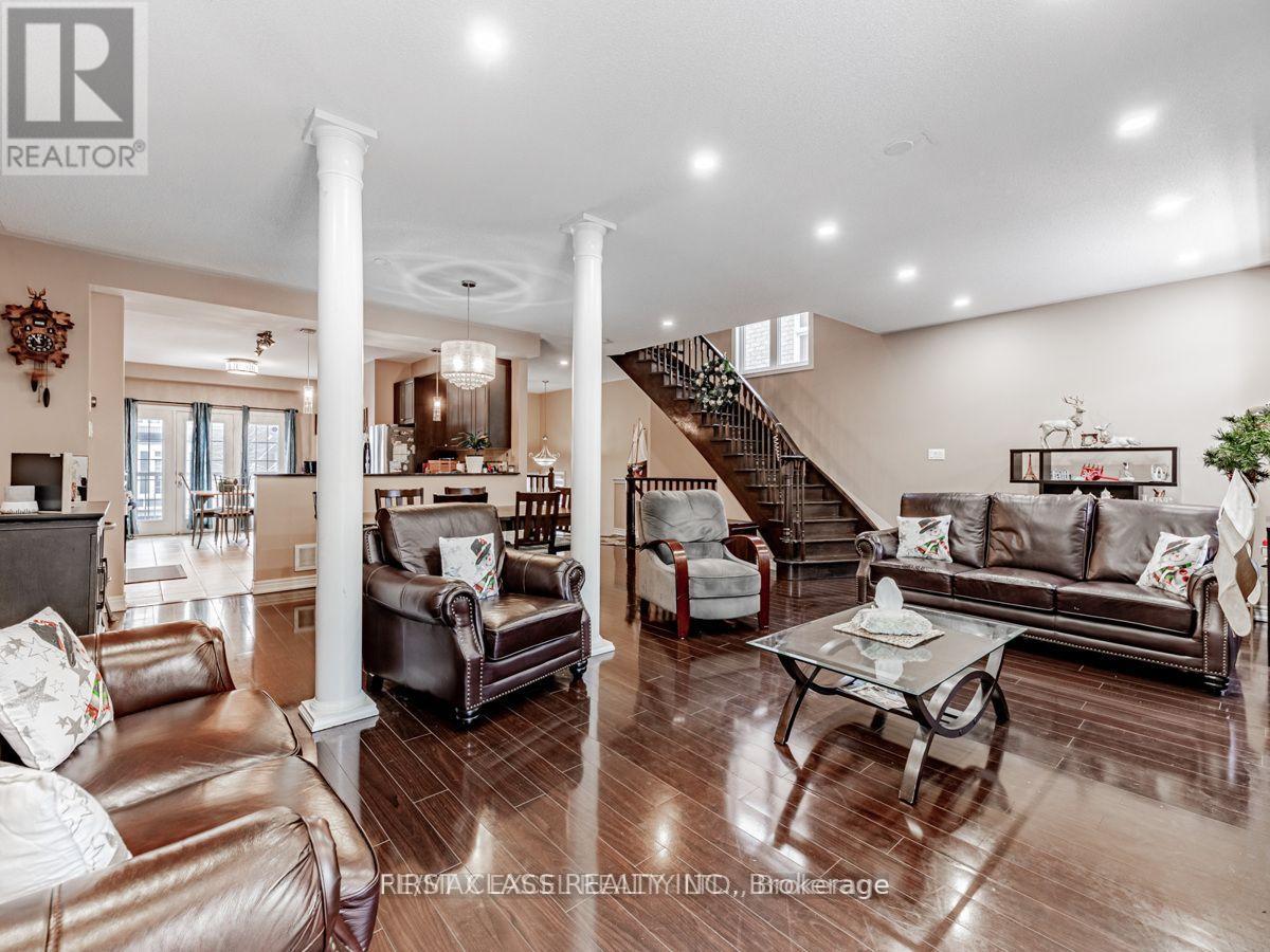 8 Mastwood Crescent, Toronto, Ontario  M1C 0B4 - Photo 8 - E12598744