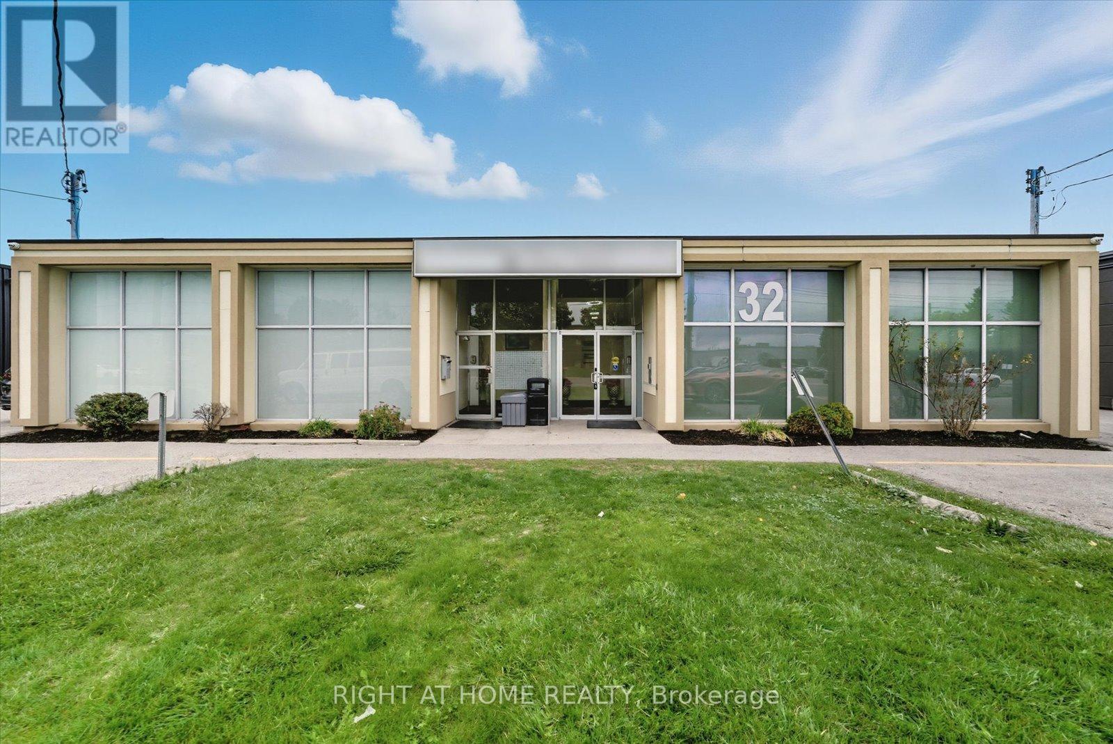 30-32 Progress Avenue, Toronto, Ontario  M1P 2Y4 - Photo 4 - E12598780