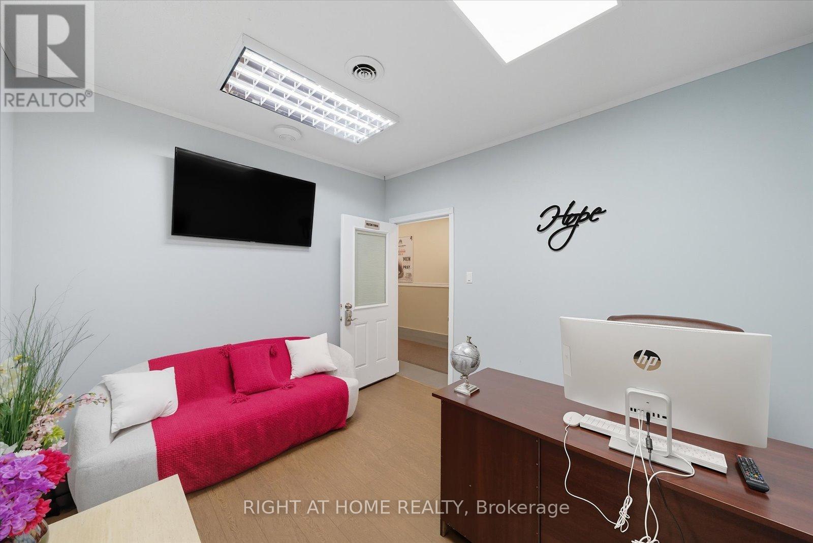 30-32 Progress Avenue, Toronto, Ontario  M1P 2Y4 - Photo 9 - E12598780