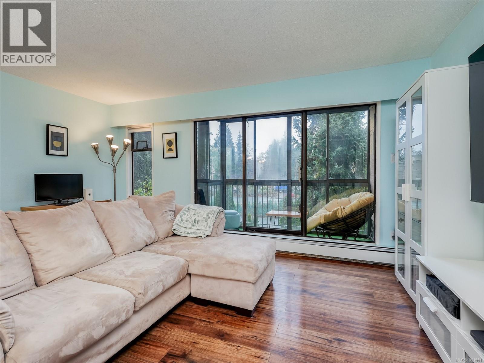 302 1005 Mckenzie Ave, Saanich, British Columbia V8X 4A9 - Photo 6 - 1021551