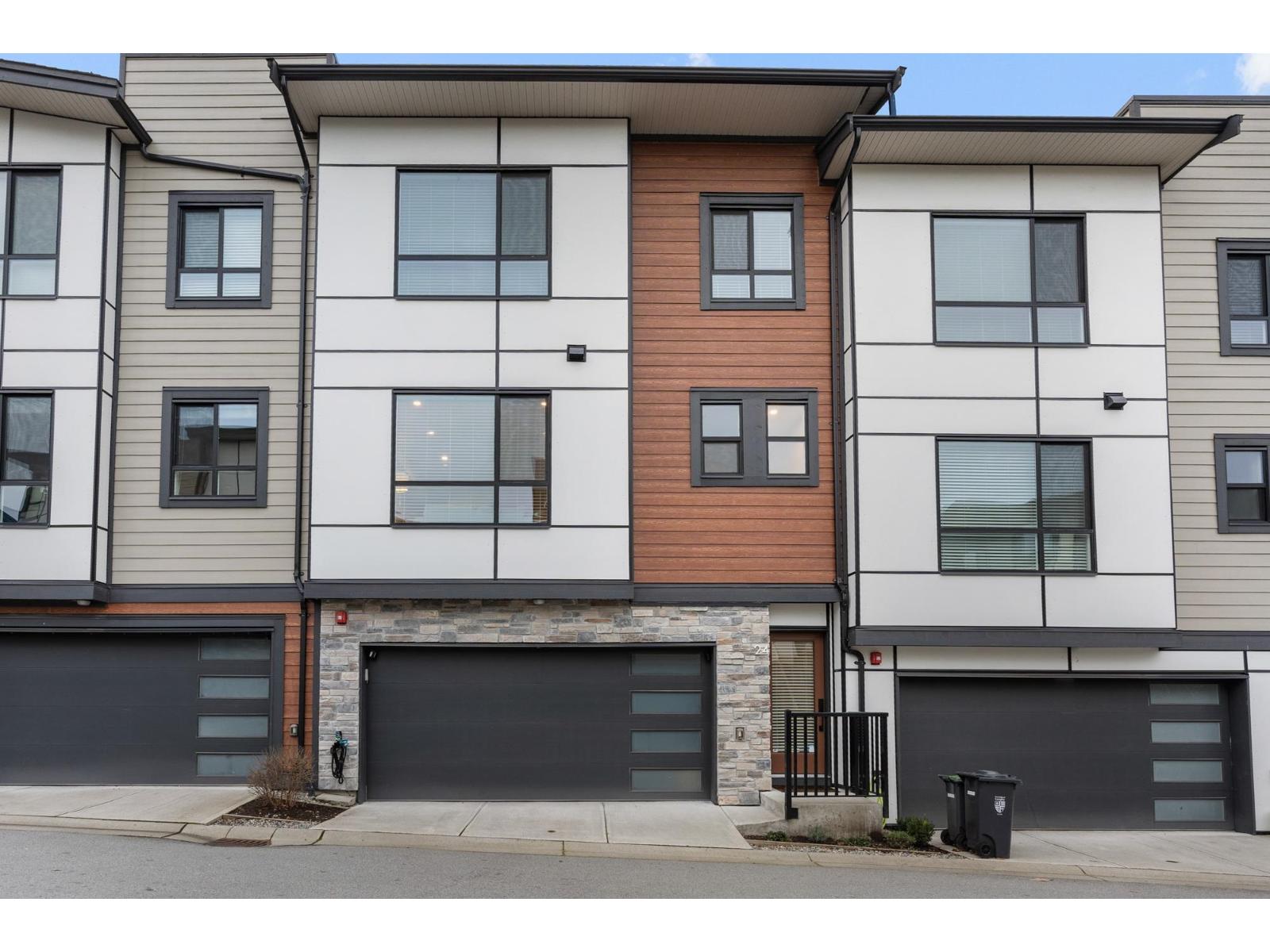 24 20150 81 AVENUE, Langley, British Columbia