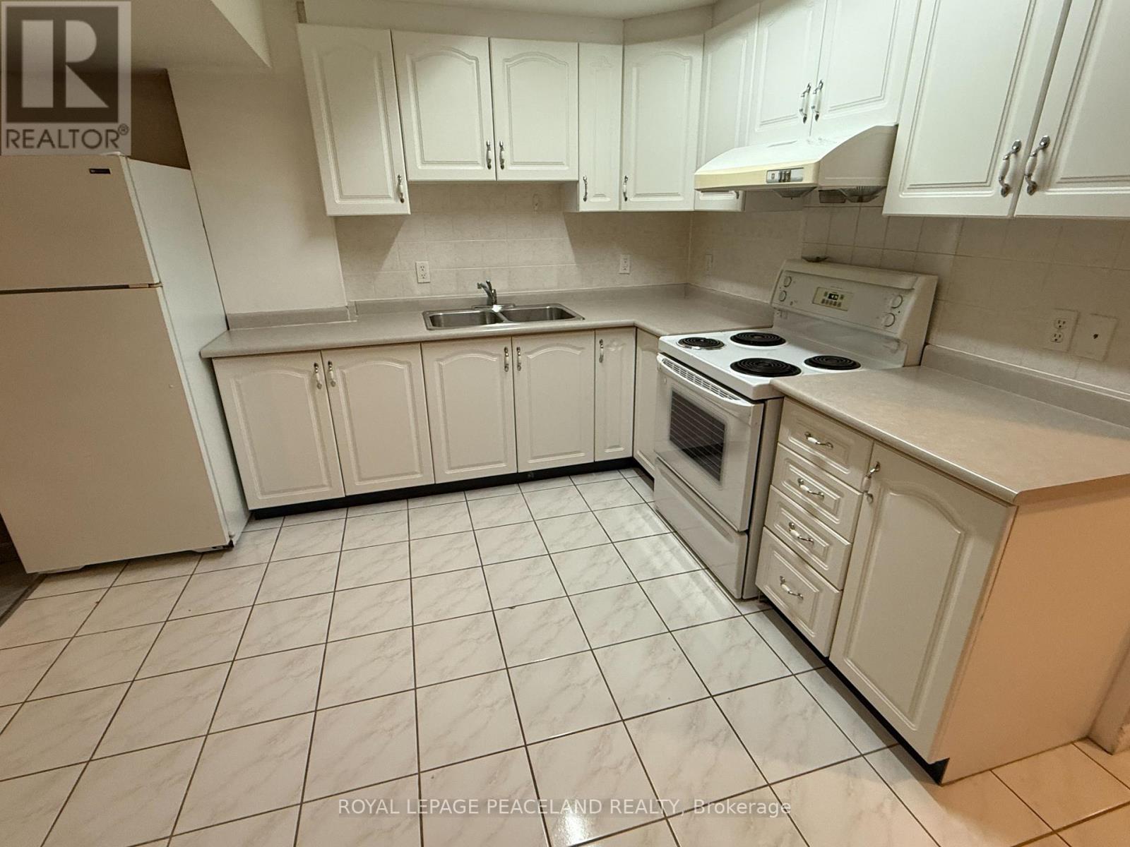 110 Annina Crescent, Markham, Ontario  L3R 4S5 - Photo 4 - N12598650