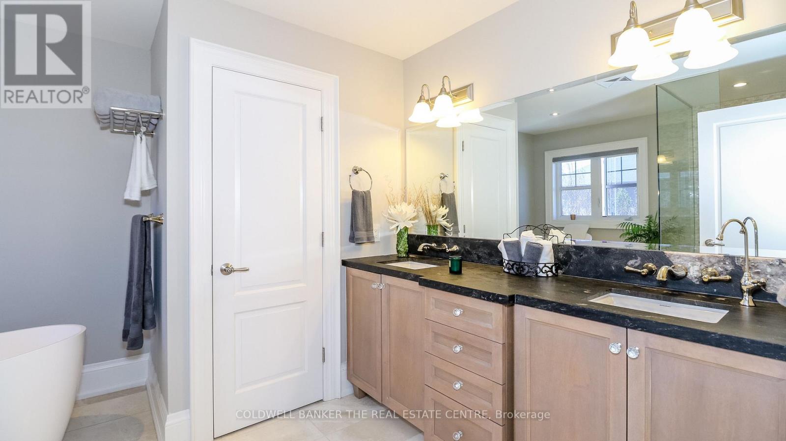 59 Leith Drive, Bradford West Gwillimbury, Ontario  L3Z 0V6 - Photo 10 - N12598690