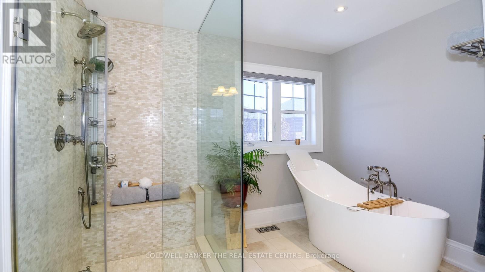 59 Leith Drive, Bradford West Gwillimbury, Ontario  L3Z 0V6 - Photo 11 - N12598690