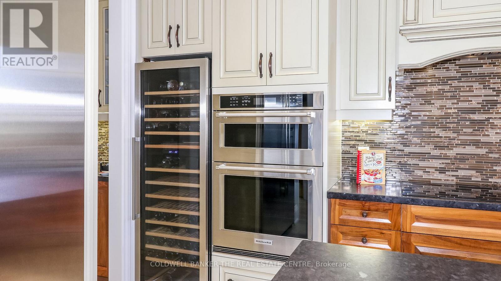 59 Leith Drive, Bradford West Gwillimbury, Ontario  L3Z 0V6 - Photo 5 - N12598690