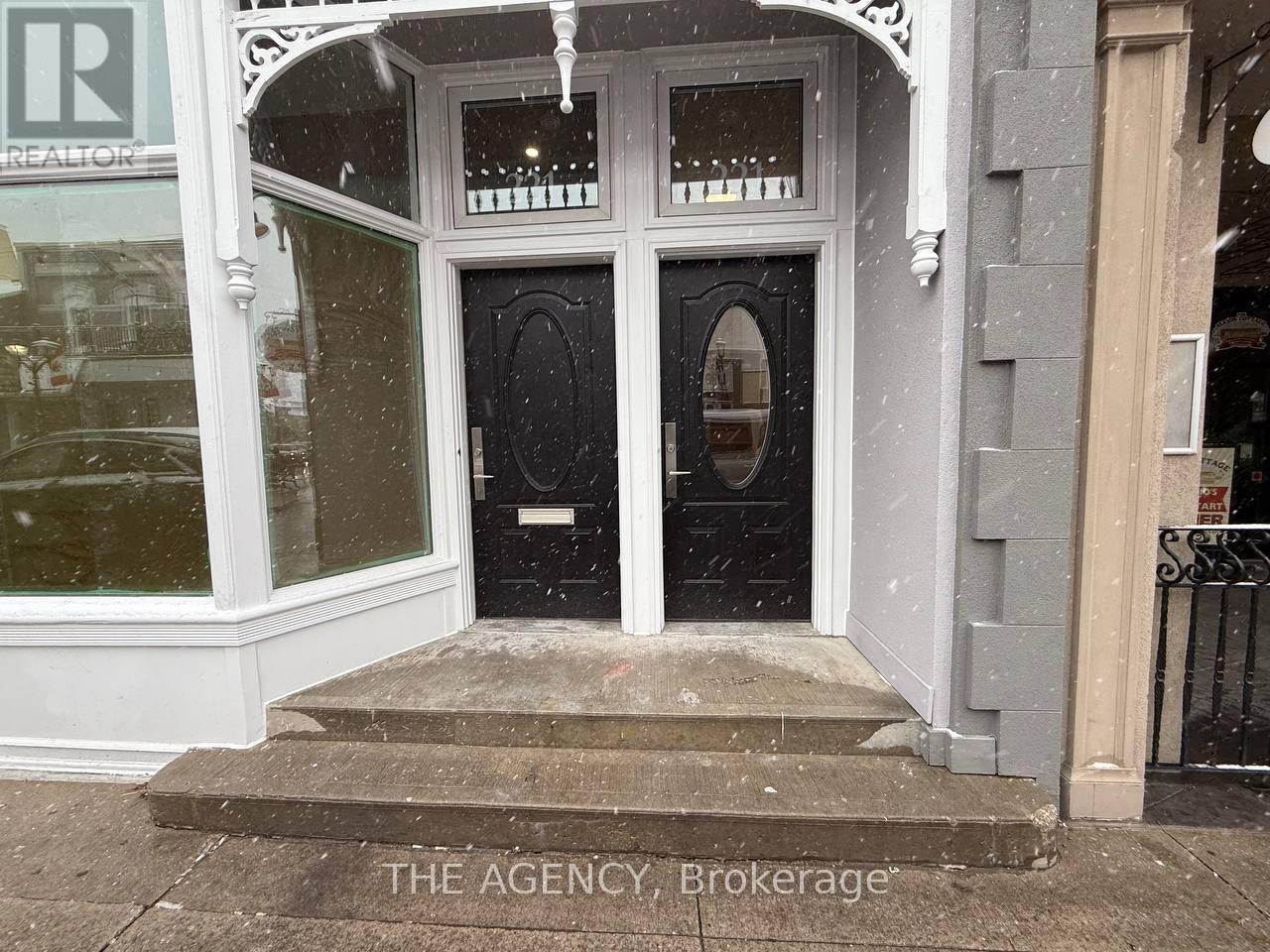 Main - 221 Main Street S, Newmarket, Ontario  L3Y 3Y9 - Photo 2 - N12598768