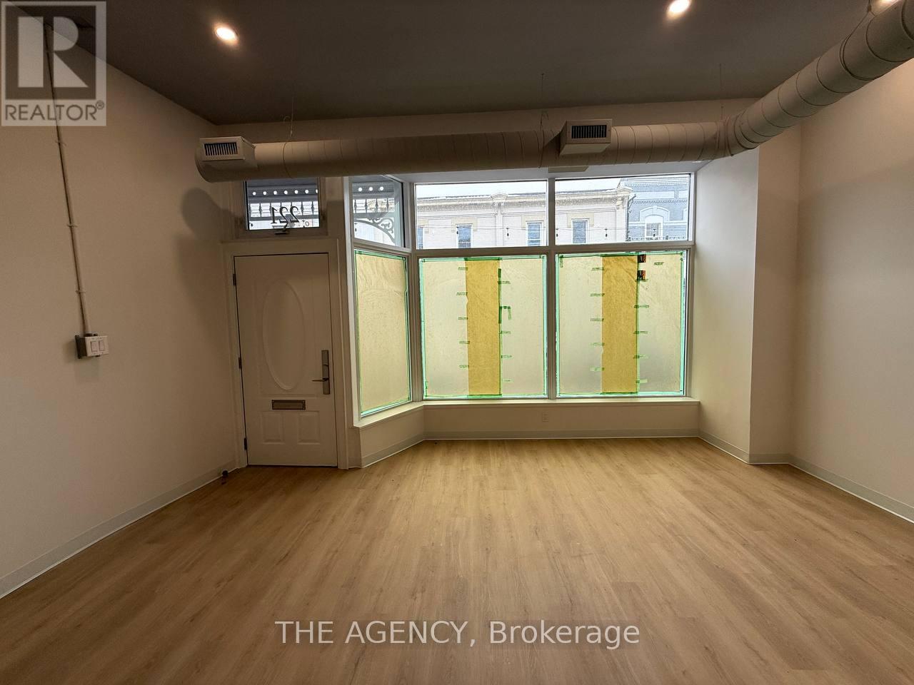 Main - 221 Main Street S, Newmarket, Ontario  L3Y 3Y9 - Photo 3 - N12598768