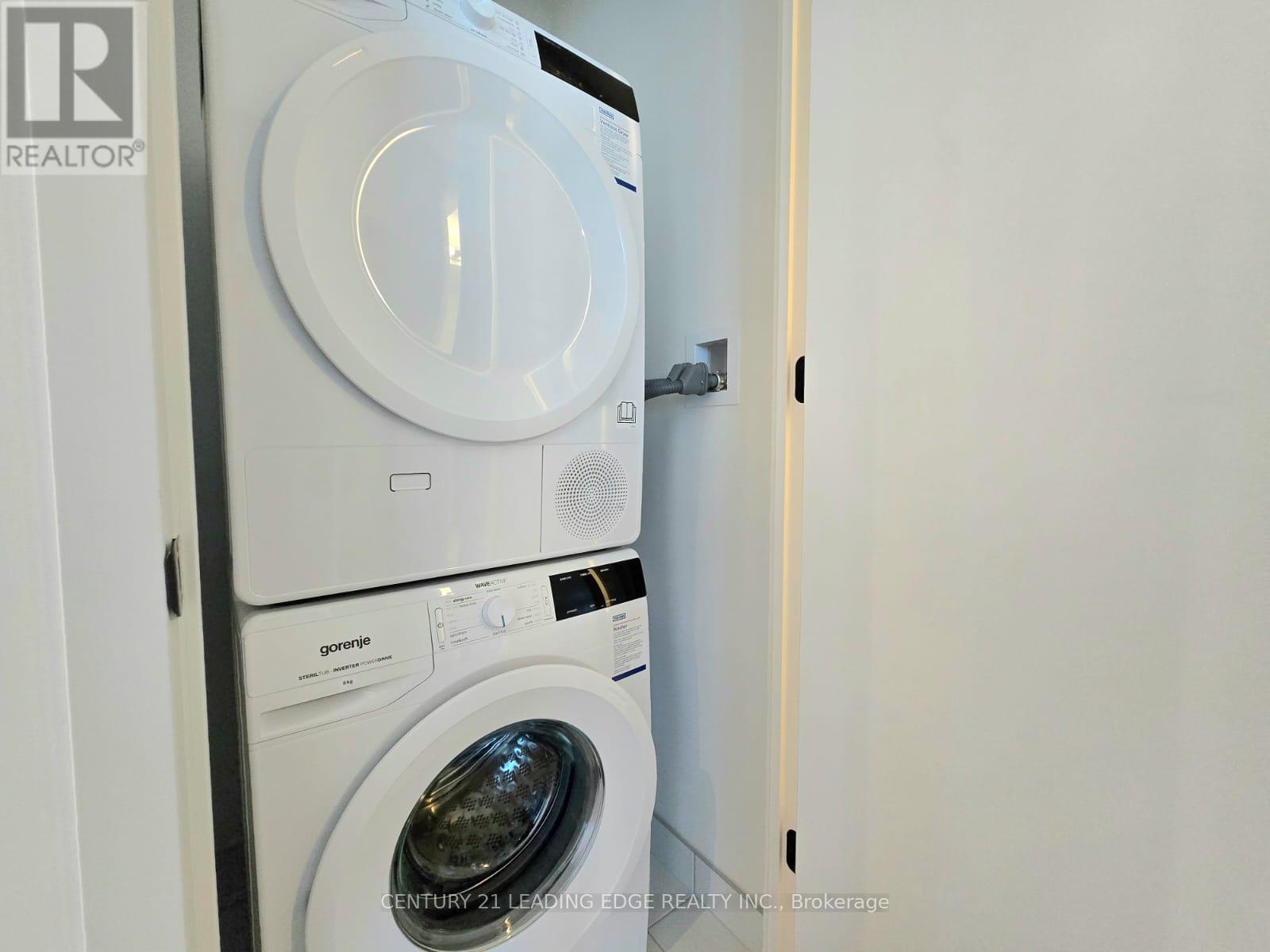 3305 - 8 Interchange Way, Vaughan, Ontario  L4K 5Z7 - Photo 15 - N12598772