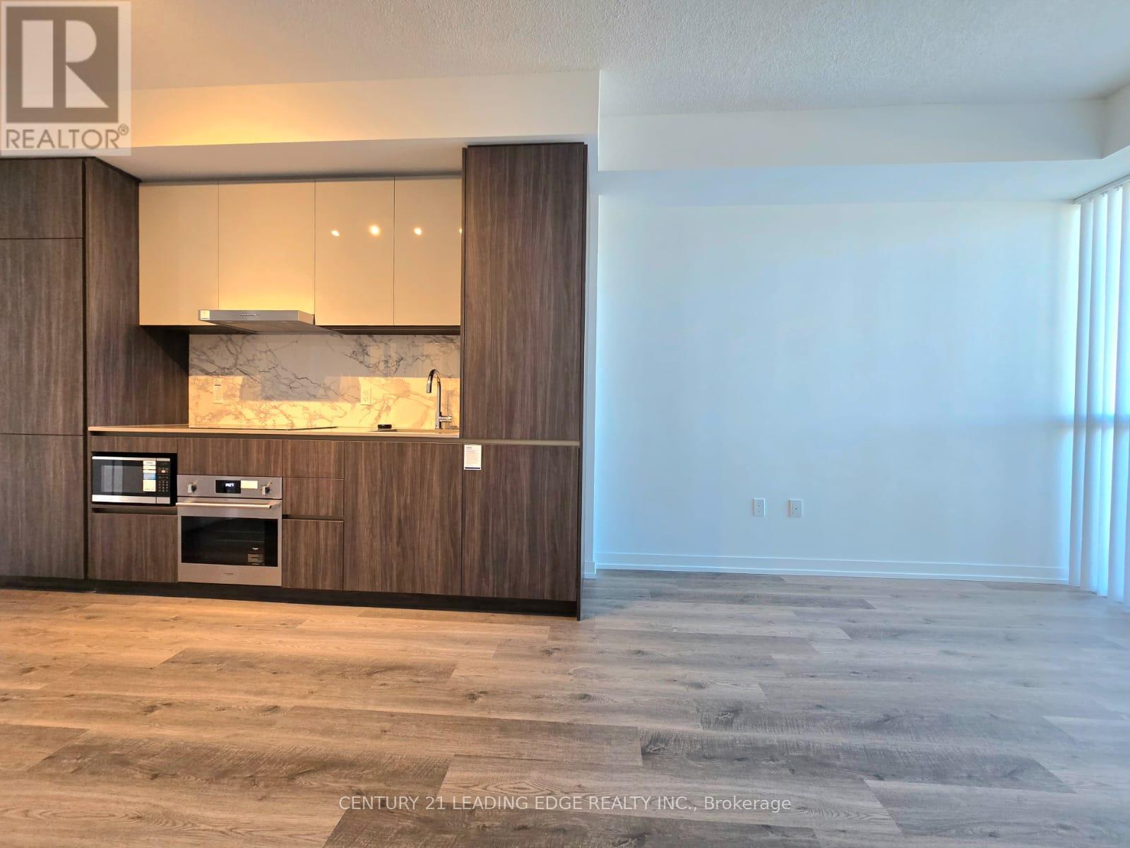 3305 - 8 Interchange Way, Vaughan, Ontario  L4K 5Z7 - Photo 6 - N12598772
