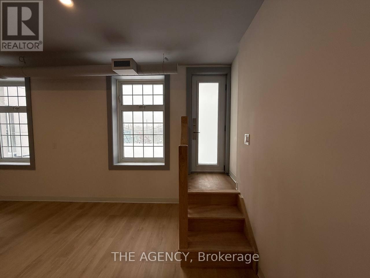 2nd - 221 Main Street S, Newmarket, Ontario  L3Y 3Y9 - Photo 14 - N12598786