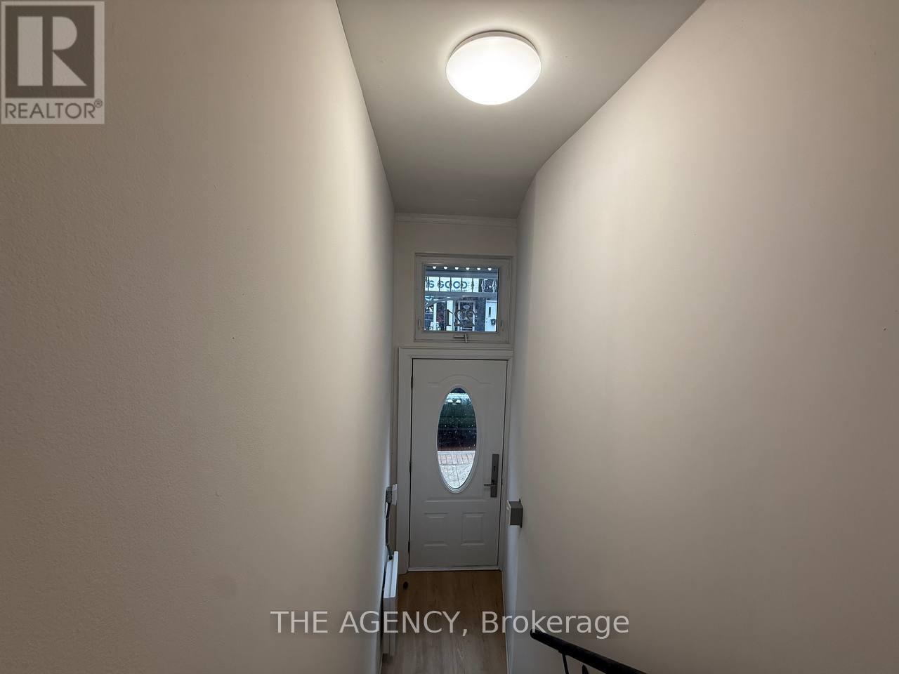 2nd - 221 Main Street S, Newmarket, Ontario  L3Y 3Y9 - Photo 3 - N12598786