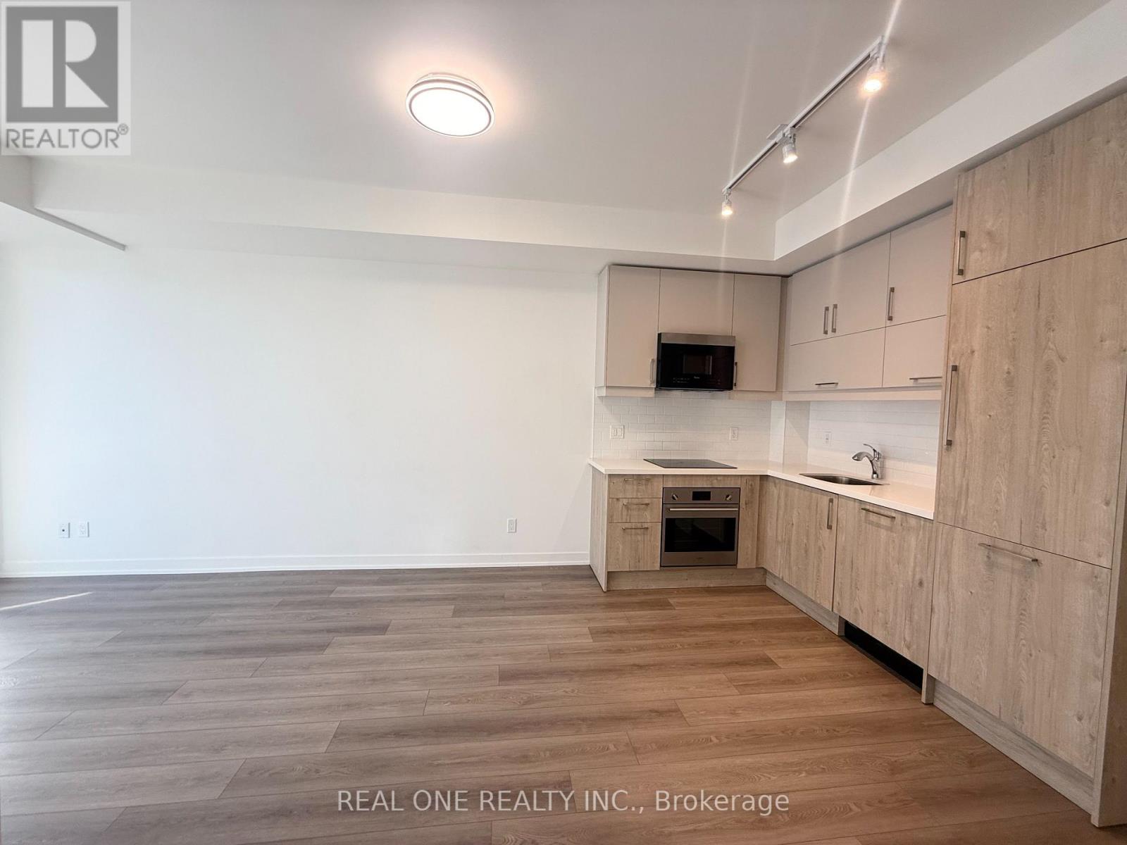 C802 - 38 Simcoe Promenade, Markham, Ontario  L6G 0H7 - Photo 3 - N12598828