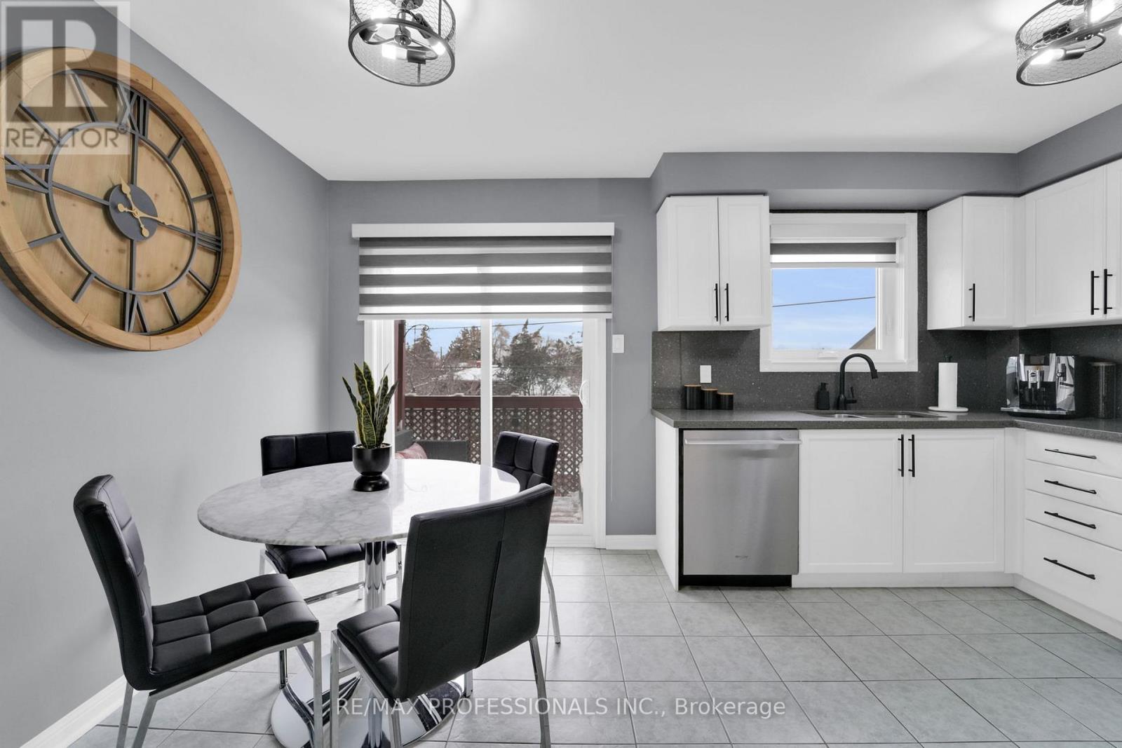 6 Lilac Avenue, Toronto, Ontario  M9M 1G3 - Photo 20 - W12598288