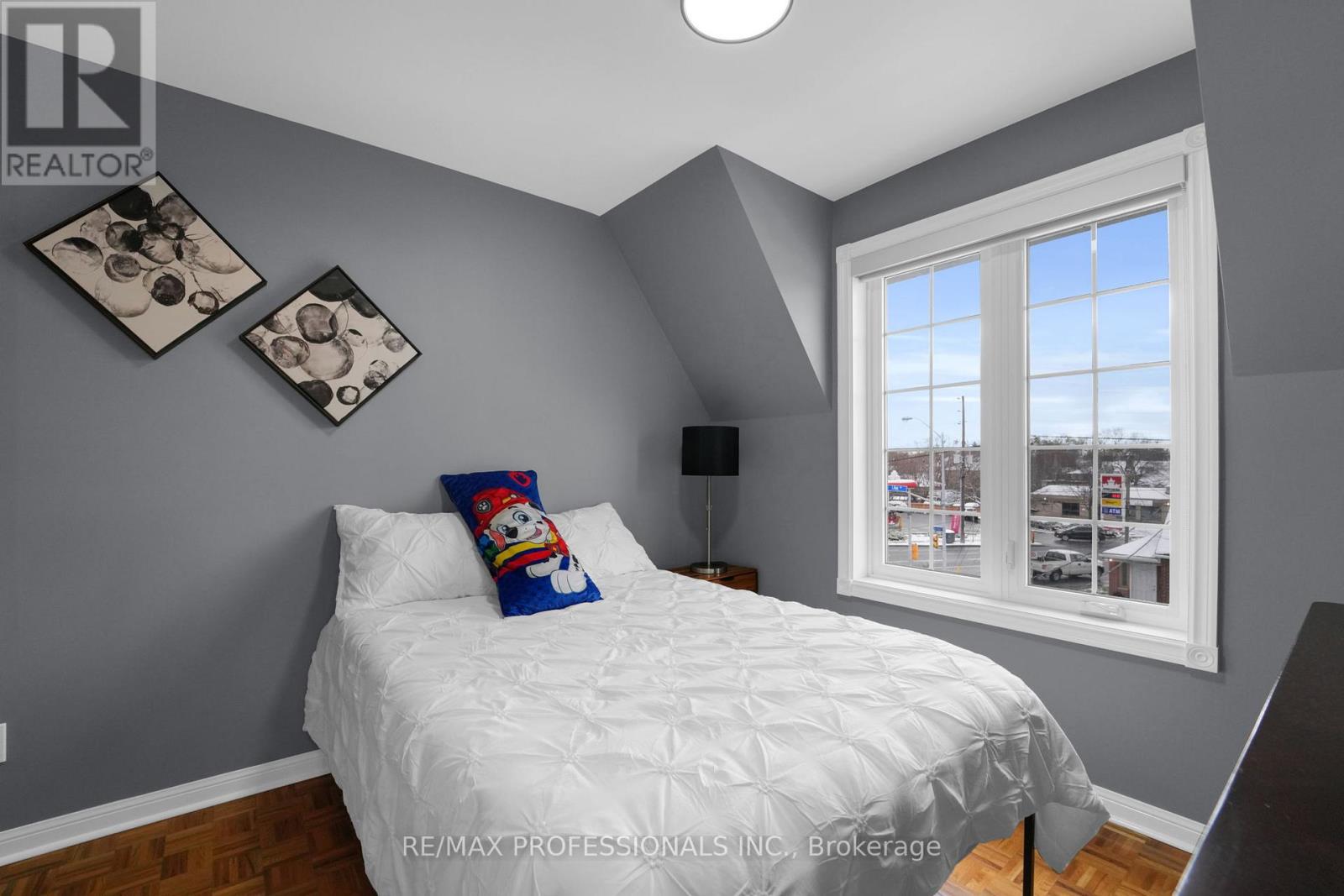 6 Lilac Avenue, Toronto, Ontario  M9M 1G3 - Photo 35 - W12598288