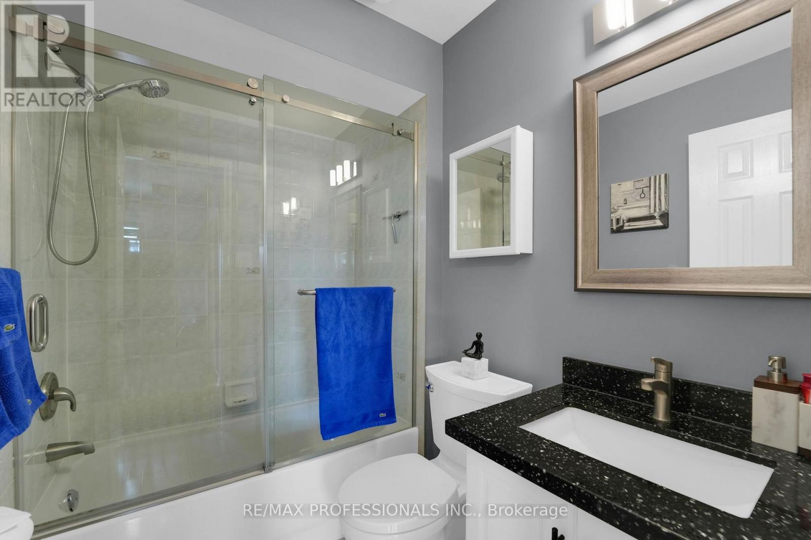 6 Lilac Avenue, Toronto, Ontario  M9M 1G3 - Photo 41 - W12598288